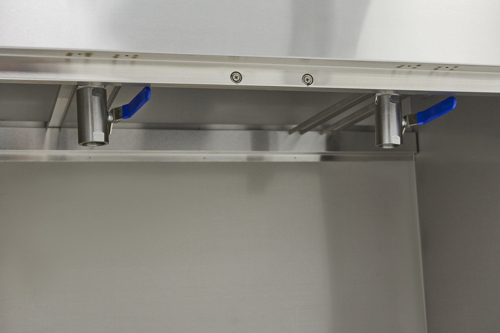 Deep Fryer - 2 x 16L - 2 Baskets - with Drain Tap and Stand - 400V - Image 7